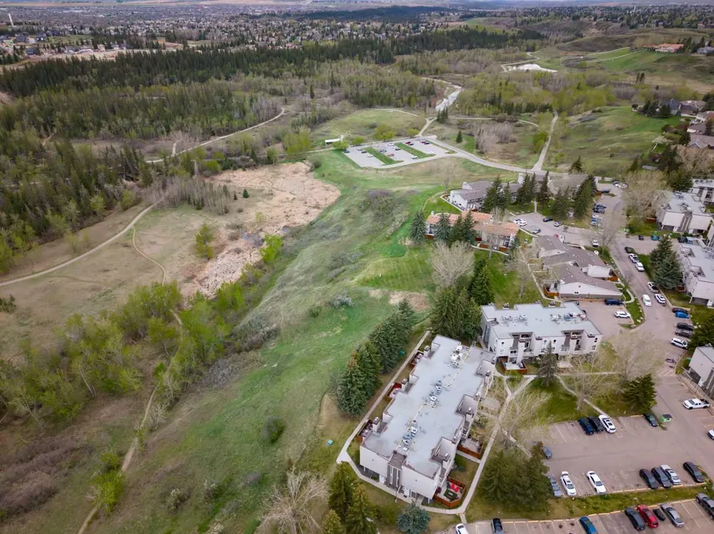 13104 Elbow Drive SW Calgary AB T2W 2P2