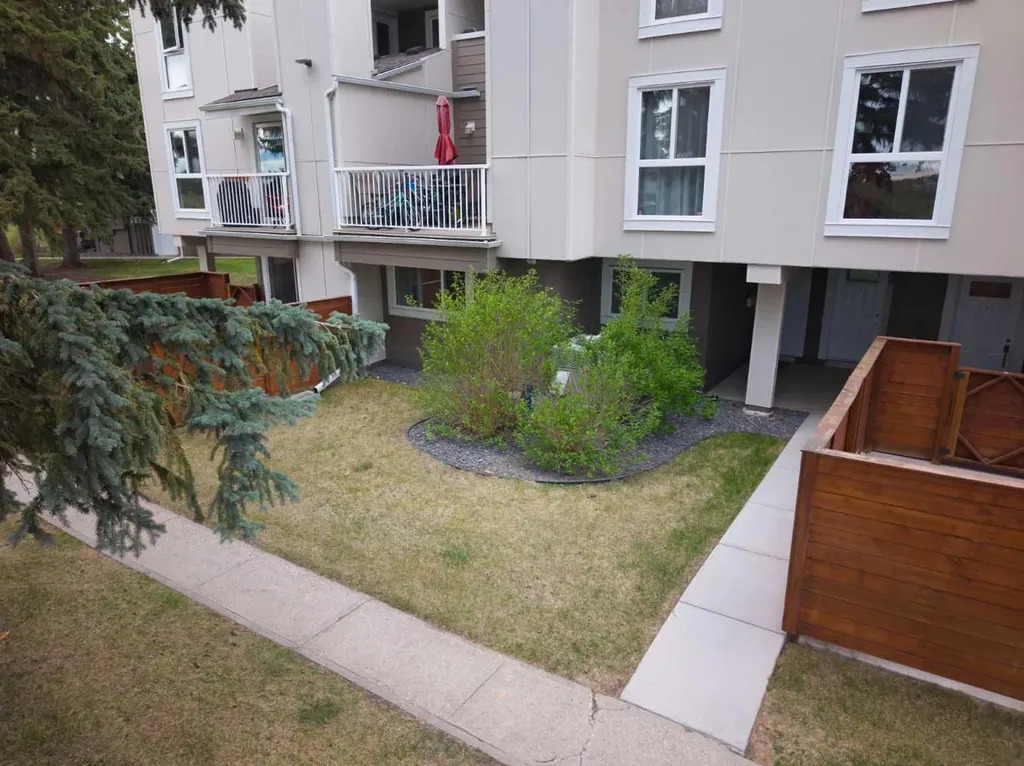 13104 Elbow Drive SW Calgary AB T2W 2P2