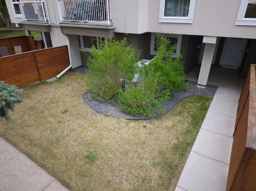 13104 Elbow Drive SW Calgary AB T2W 2P2