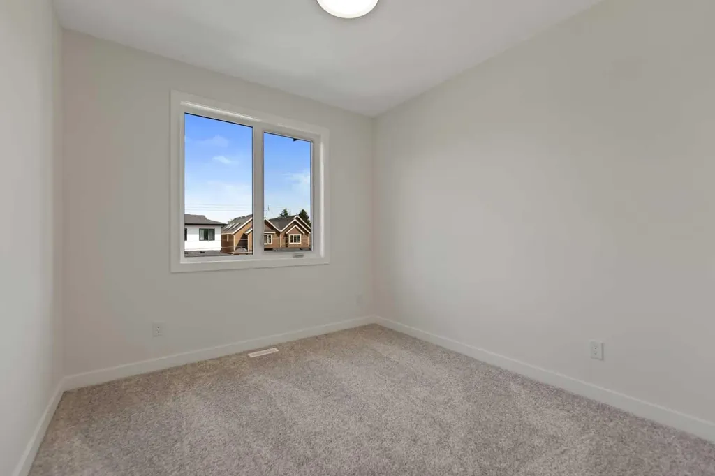 4608 81 Street NW Calgary AB T3B 2P6