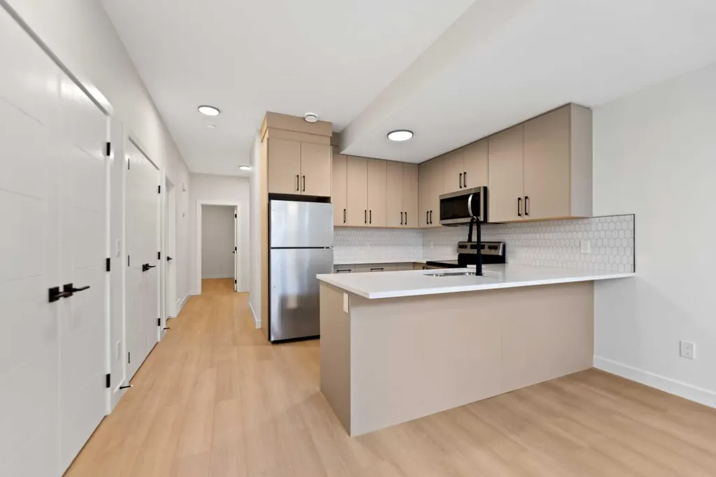 4608 81 Street NW Calgary AB T3B 2P6