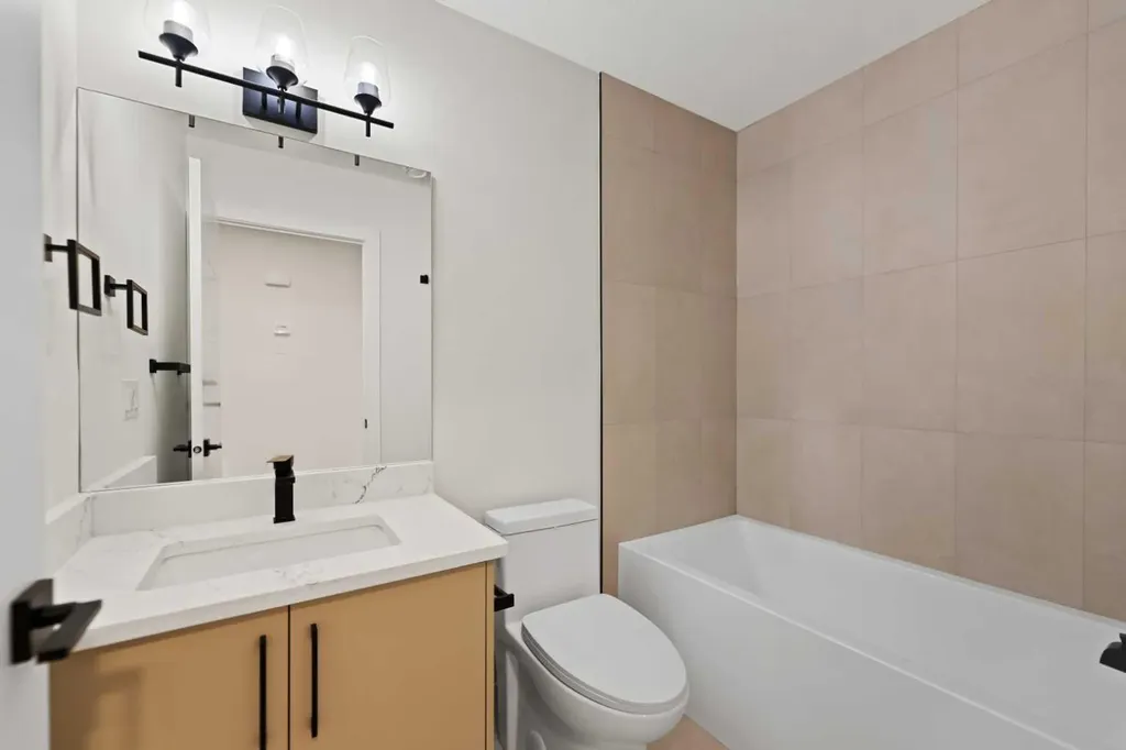 4608 81 Street NW Calgary AB T3B 2P6