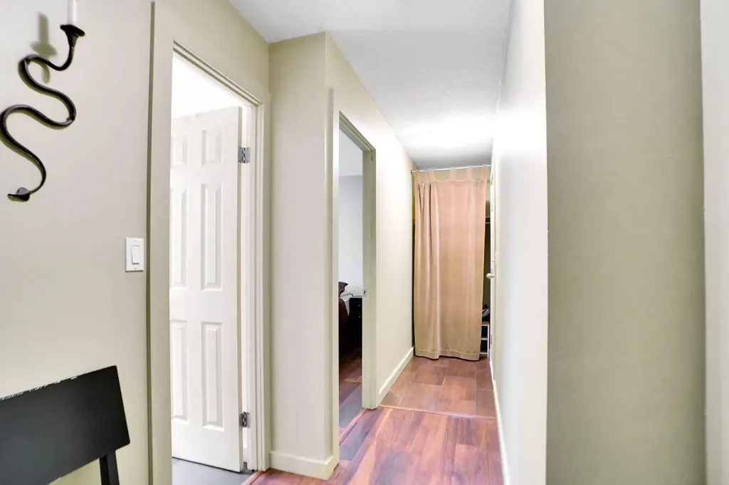 823 19 Avenue SW Calgary AB T2T0H6