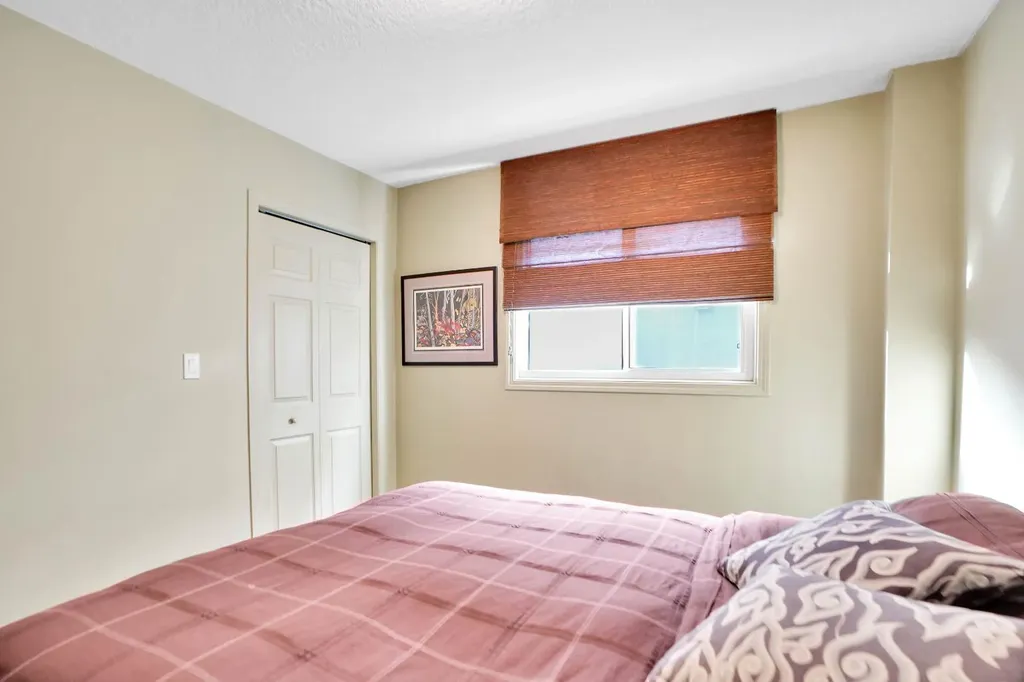 823 19 Avenue SW Calgary AB T2T0H6