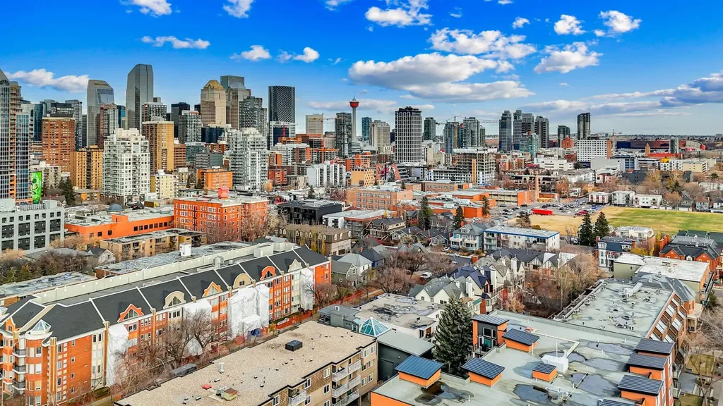 823 19 Avenue SW Calgary AB T2T0H6