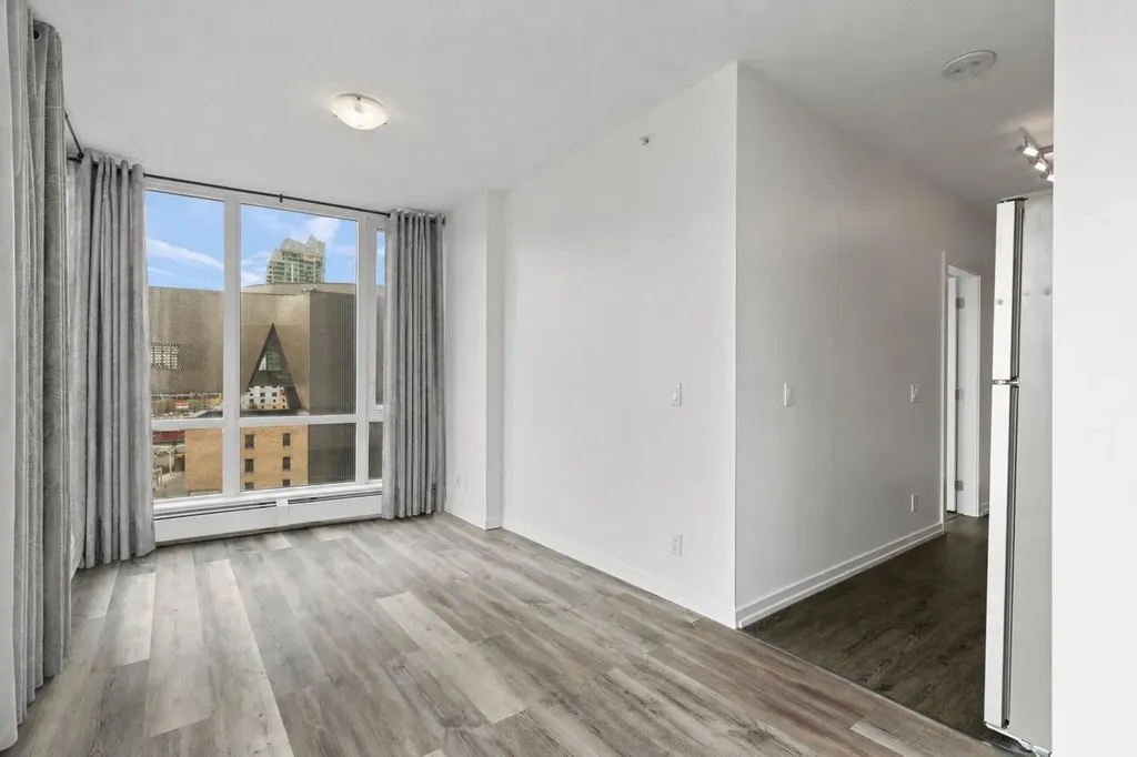 450 8 Avenue SE Calgary AB T2G 1T2