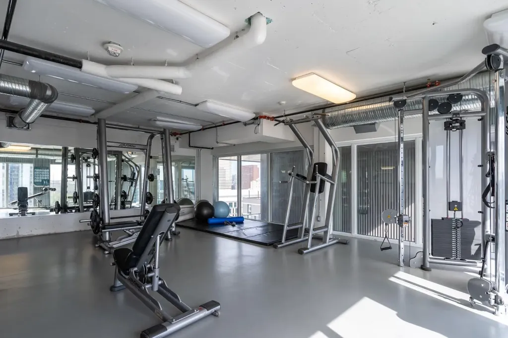 450 8 Avenue SE Calgary AB T2G 1T2