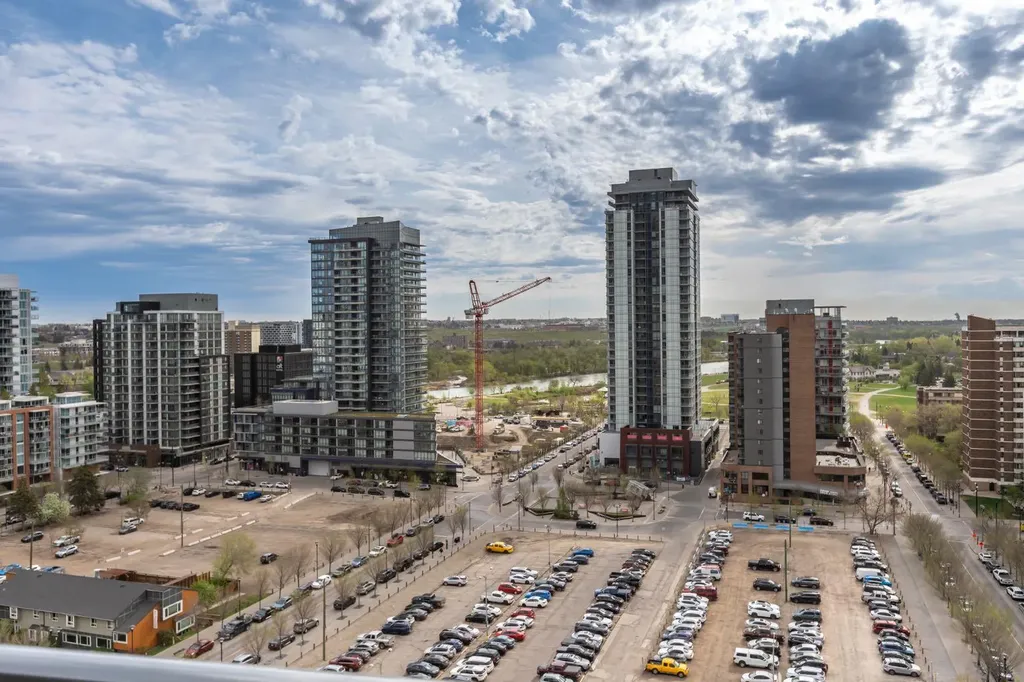 450 8 Avenue SE Calgary AB T2G 1T2