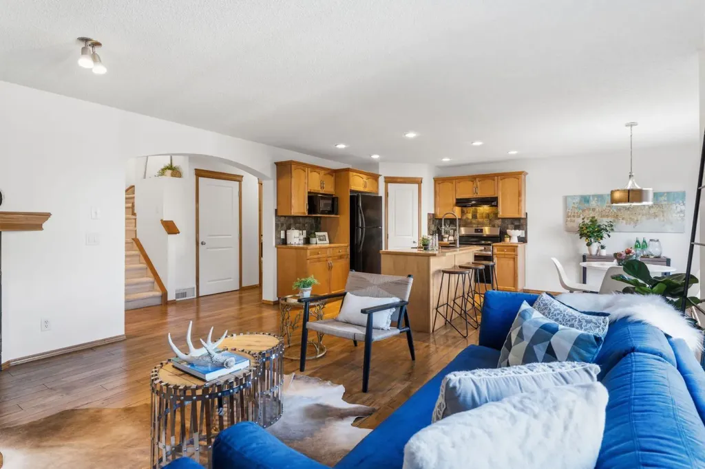 74 Tuscany Springs Hill NW Calgary AB T3L 3E4