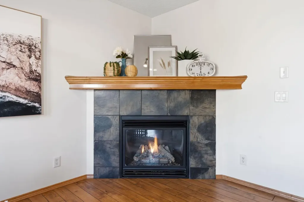 74 Tuscany Springs Hill NW Calgary AB T3L 3E4