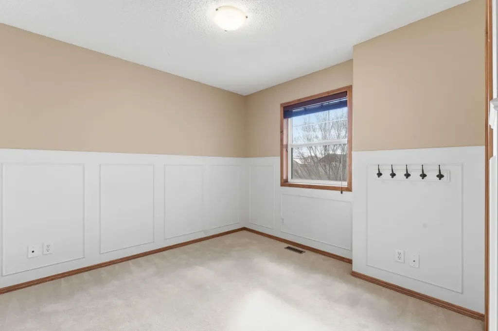 74 Tuscany Springs Hill NW Calgary AB T3L 3E4