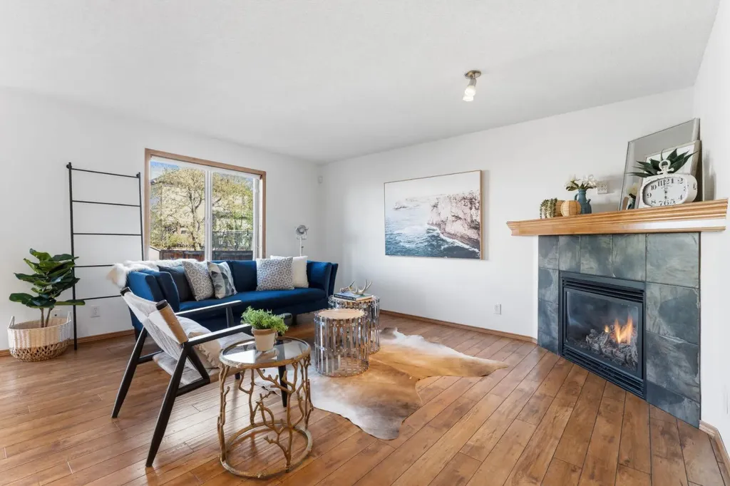 74 Tuscany Springs Hill NW Calgary AB T3L 3E4