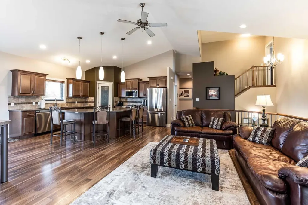 207 Hamptons Way SE Medicine Hat AB T1B 0E1