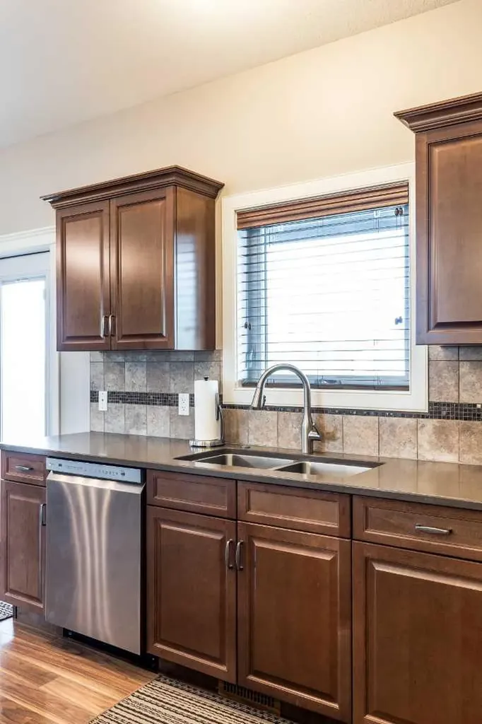207 Hamptons Way SE Medicine Hat AB T1B 0E1