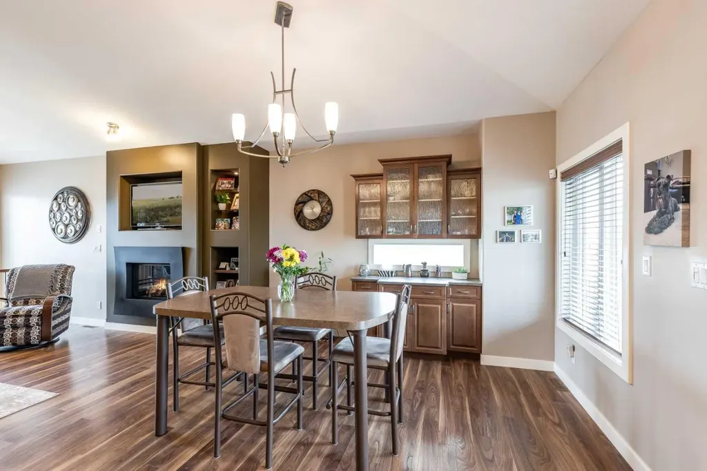 207 Hamptons Way SE Medicine Hat AB T1B 0E1