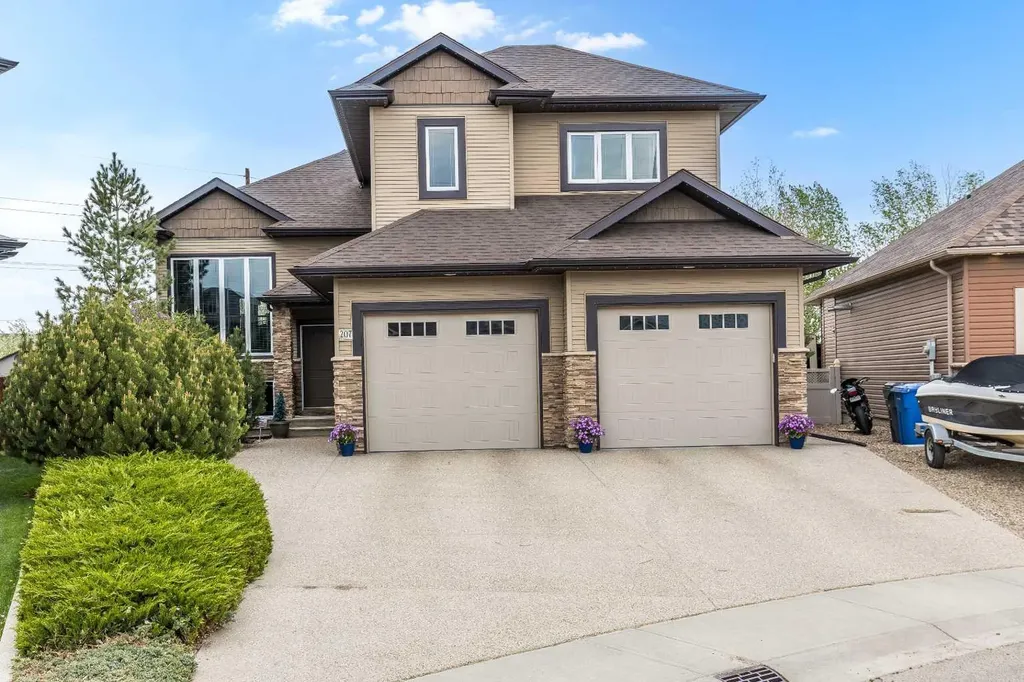 207 Hamptons Way SE Medicine Hat AB T1B 0E1