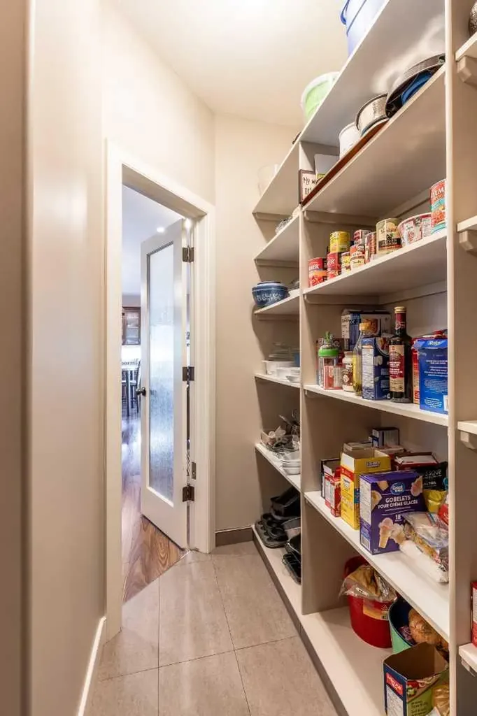 207 Hamptons Way SE Medicine Hat AB T1B 0E1