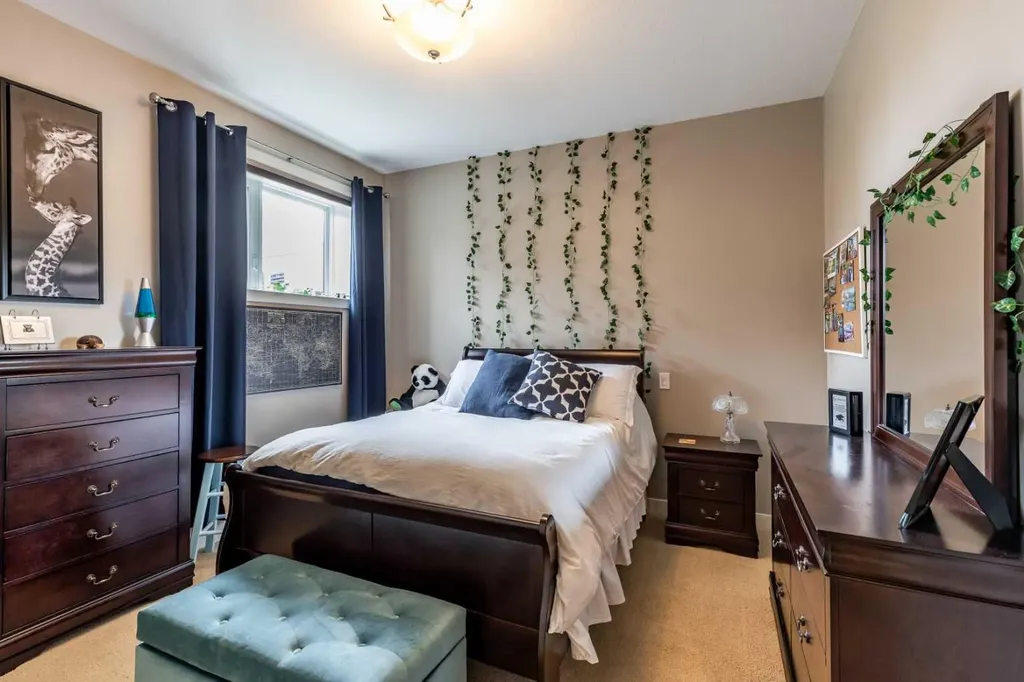 207 Hamptons Way SE Medicine Hat AB T1B 0E1