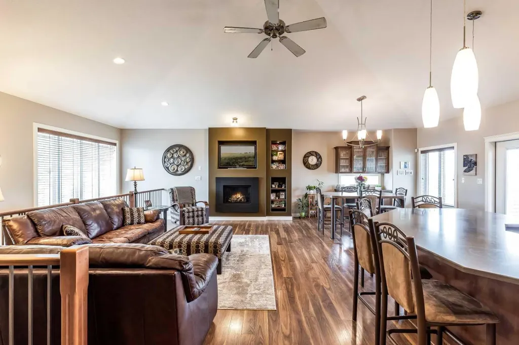 207 Hamptons Way SE Medicine Hat AB T1B 0E1