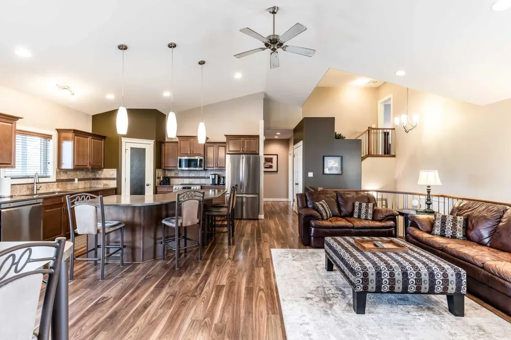 207 Hamptons Way SE Medicine Hat AB T1B 0E1