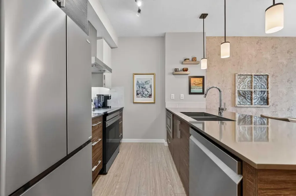122 Mahogany Centre SE Calgary AB T3M 2Y1