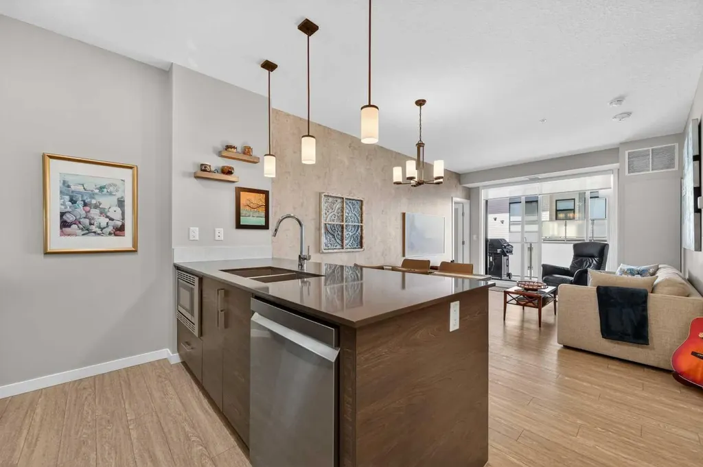 122 Mahogany Centre SE Calgary AB T3M 2Y1