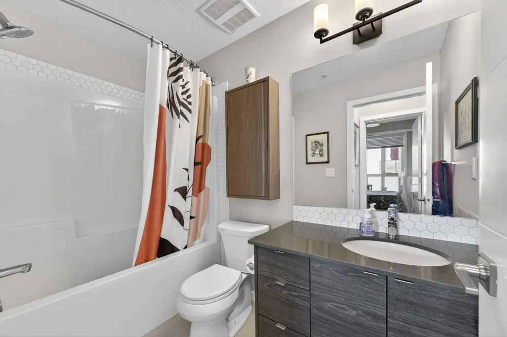 122 Mahogany Centre SE Calgary AB T3M 2Y1