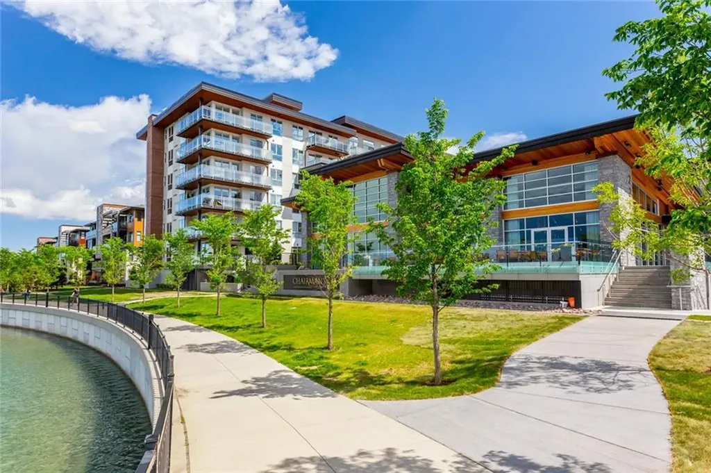 122 Mahogany Centre SE Calgary AB T3M 2Y1