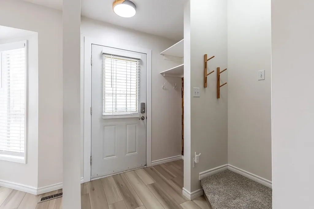 160 South Ridge Crescent SW Medicine Hat AB T1B2P1