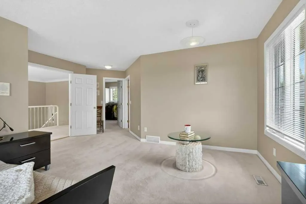 152 Scenic Ridge Crescent NW Calgary AB T3L 1V7