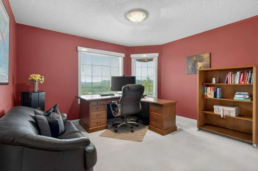 152 Scenic Ridge Crescent NW Calgary AB T3L 1V7