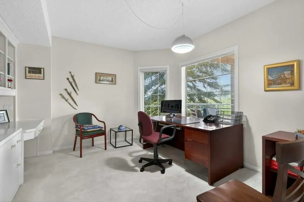 152 Scenic Ridge Crescent NW Calgary AB T3L 1V7