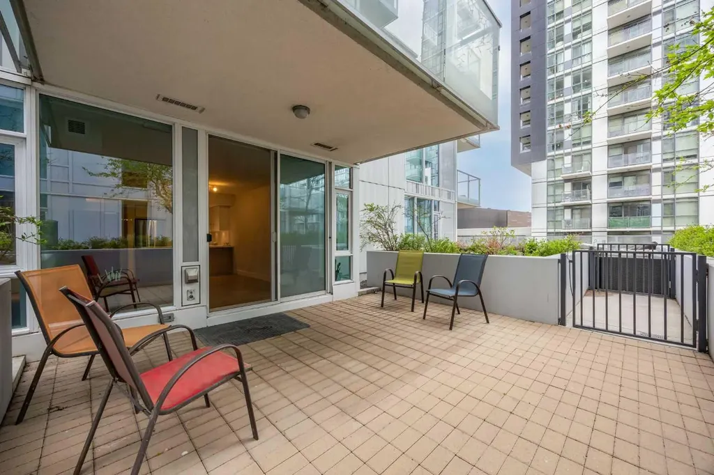 519 Riverfront Avenue SE Calgary AB T2G 5C3