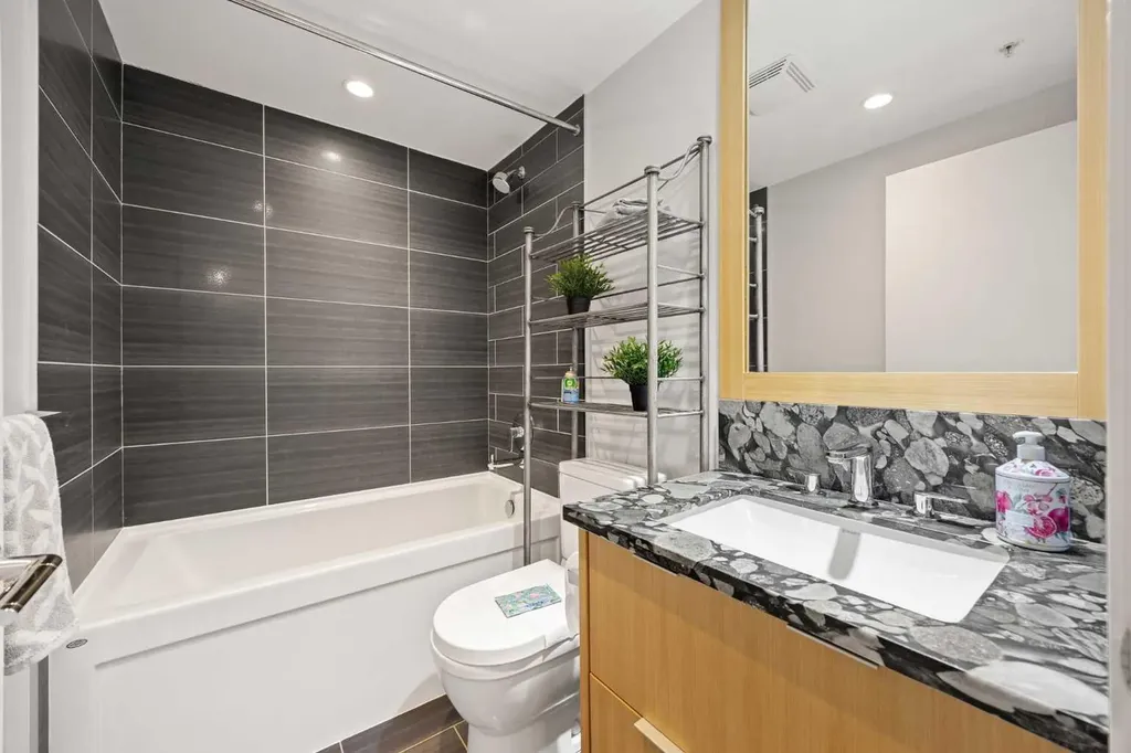 519 Riverfront Avenue SE Calgary AB T2G 5C3