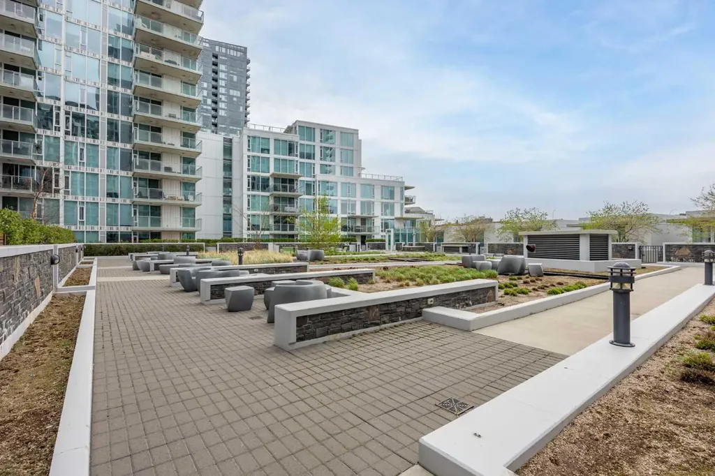 519 Riverfront Avenue SE Calgary AB T2G 5C3