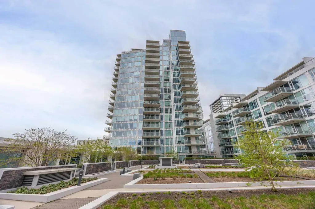 519 Riverfront Avenue SE Calgary AB T2G 5C3