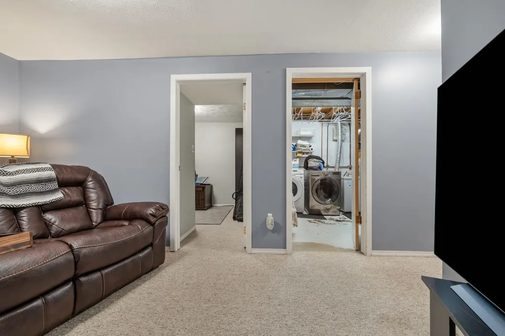 20 Columbia Bay W Lethbridge AB T1K 5A7