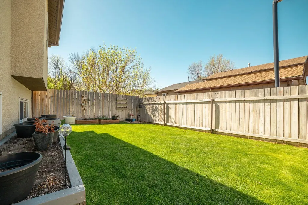20 Columbia Bay W Lethbridge AB T1K 5A7