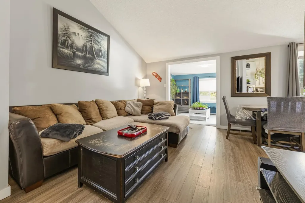 20 Columbia Bay W Lethbridge AB T1K 5A7