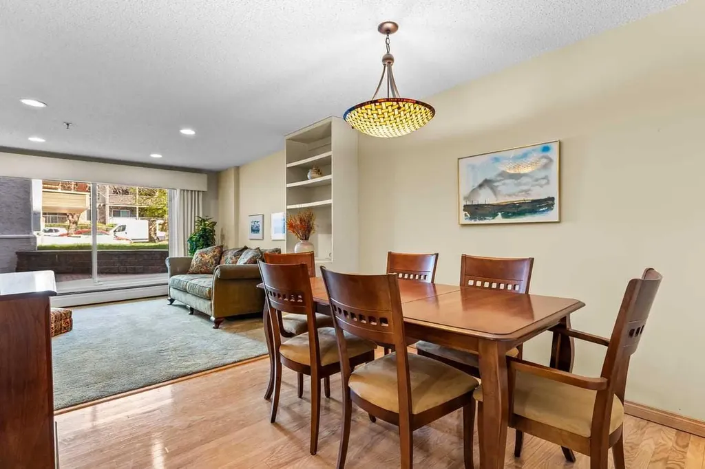 723 57 Avenue SW Calgary AB T2V 4Z3