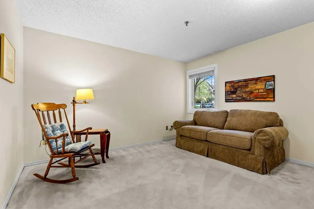 723 57 Avenue SW Calgary AB T2V 4Z3