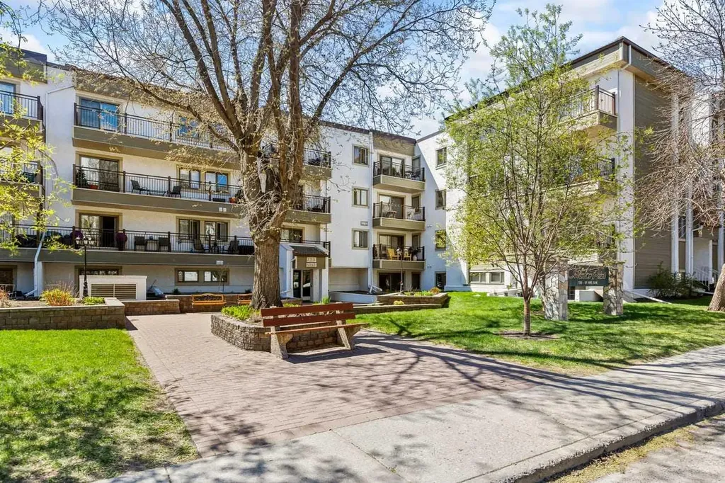 723 57 Avenue SW Calgary AB T2V 4Z3
