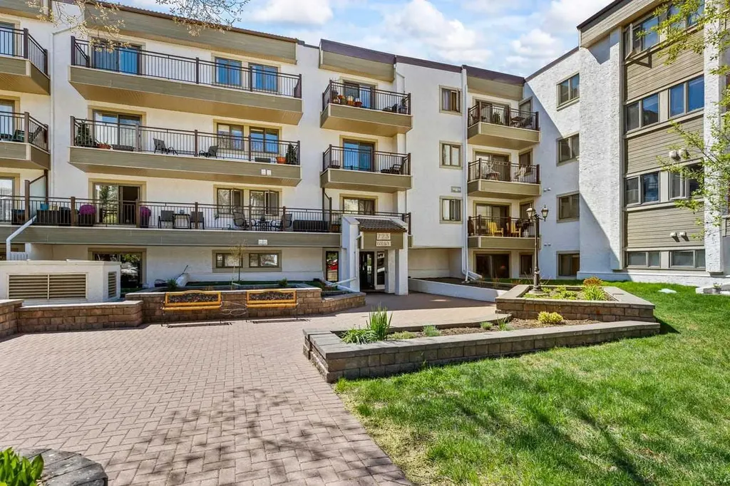 723 57 Avenue SW Calgary AB T2V 4Z3