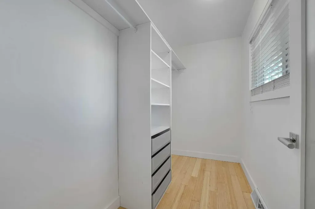 113 Langton Drive SW Calgary AB T3E 5G1