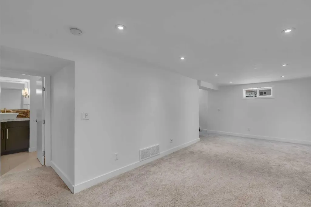 113 Langton Drive SW Calgary AB T3E 5G1