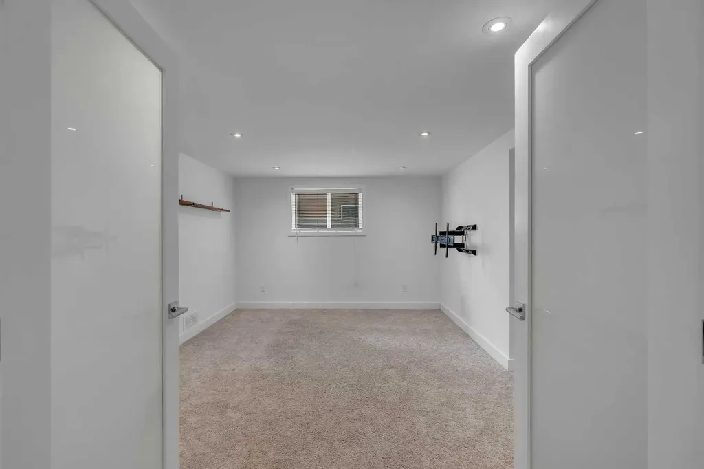 113 Langton Drive SW Calgary AB T3E 5G1