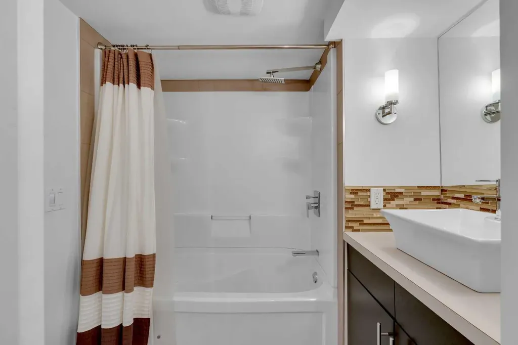 113 Langton Drive SW Calgary AB T3E 5G1