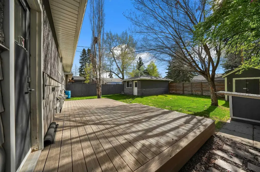 113 Langton Drive SW Calgary AB T3E 5G1