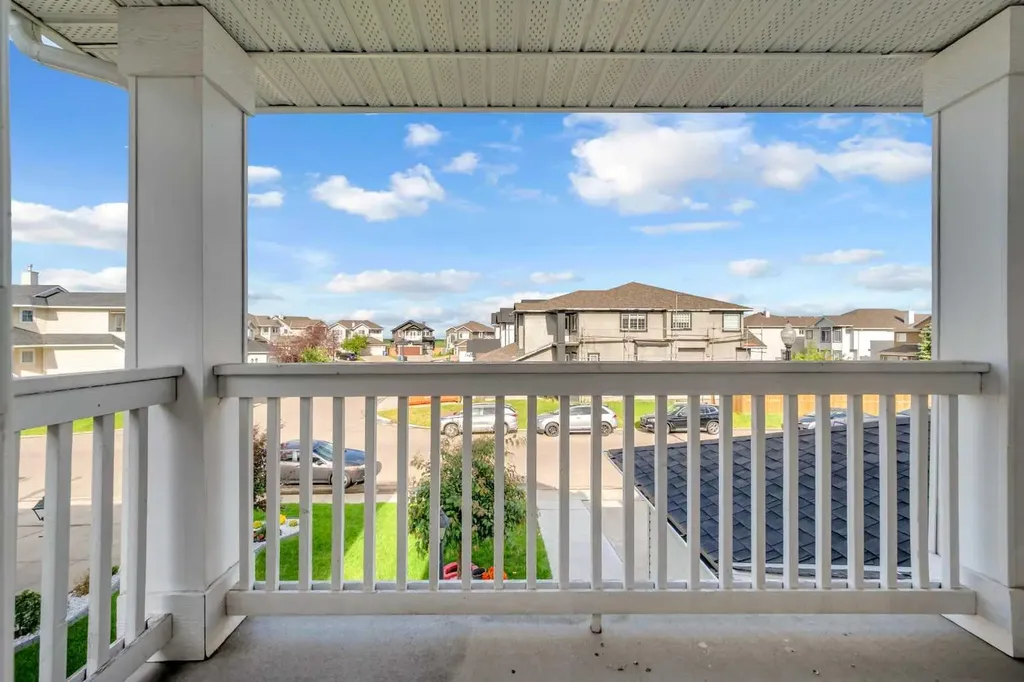 51 Coral Reef Close NE Calgary AB T3J3Y4