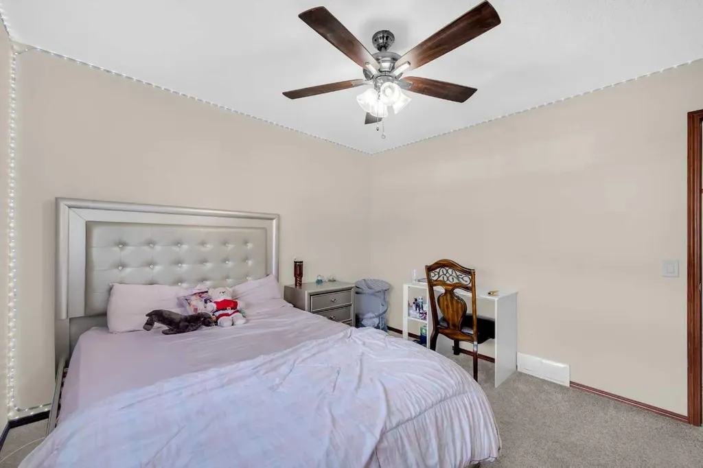 51 Coral Reef Close NE Calgary AB T3J3Y4